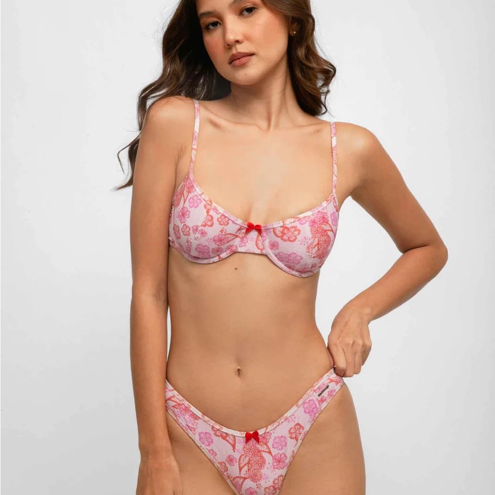 NWT Blackbough swim fiona bikini in “pretty lady shimmer”